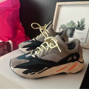 Yeezy Boost 700 Wave runner